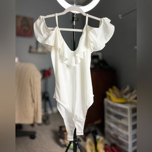 COMBO!⚠️ Four(4)  tops for the price of one size M and S